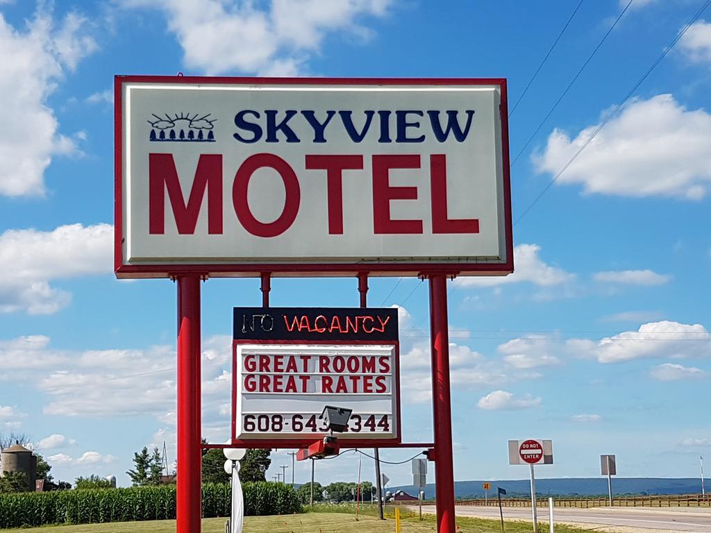 Skyview Motel - Prairie Du Sac Exteriör bild